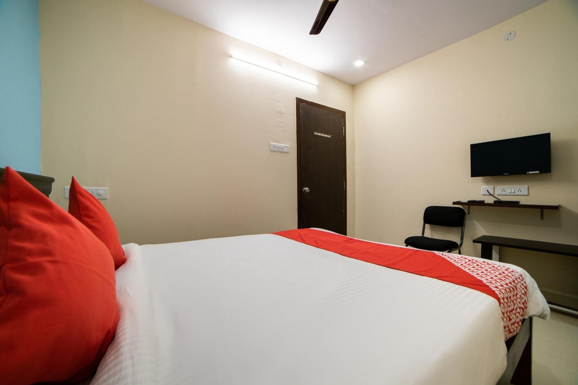 Super Hotel O White Ridge Sururnagar Экстерьер фото