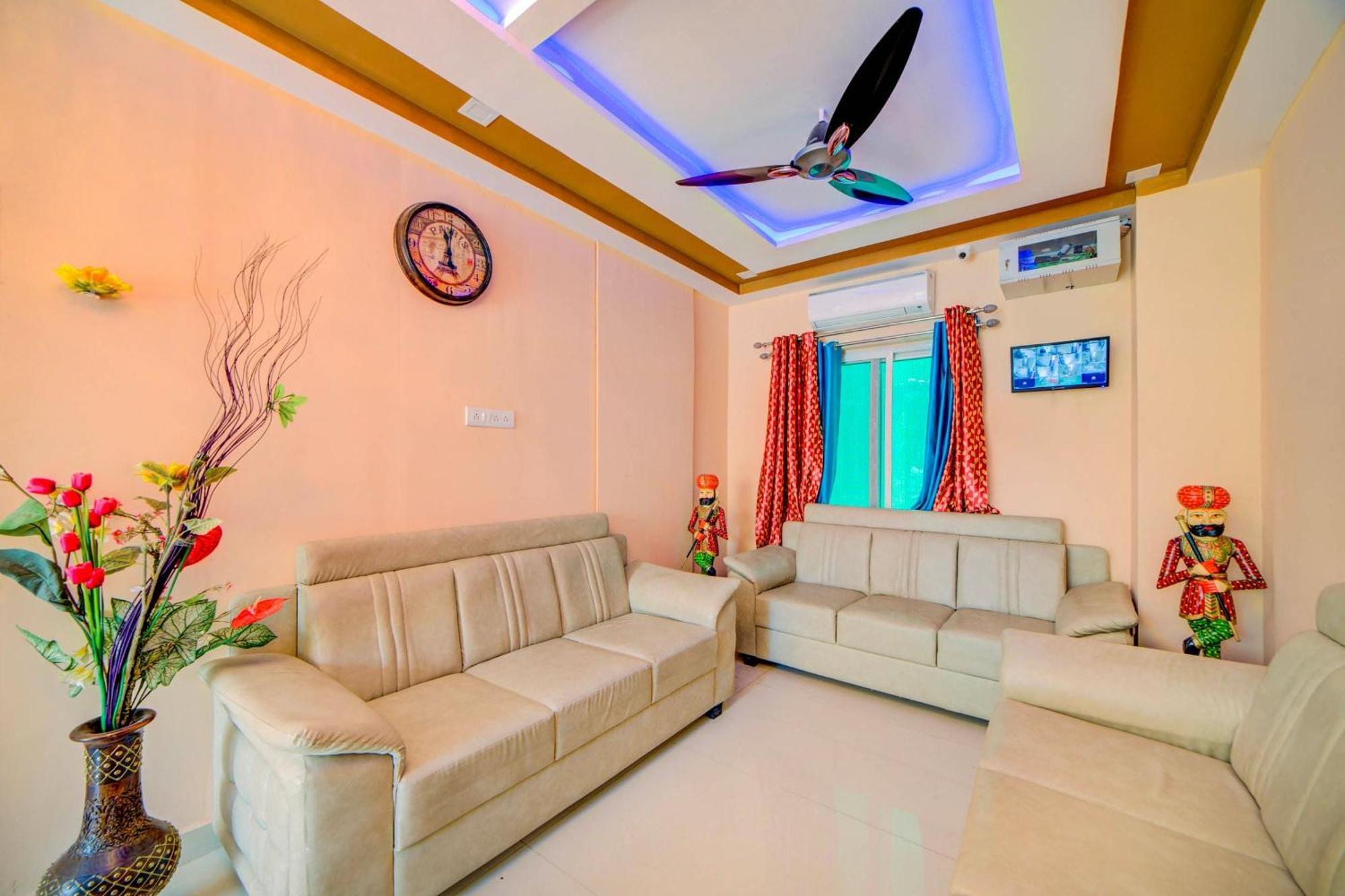 Super Hotel O White Ridge Sururnagar Экстерьер фото